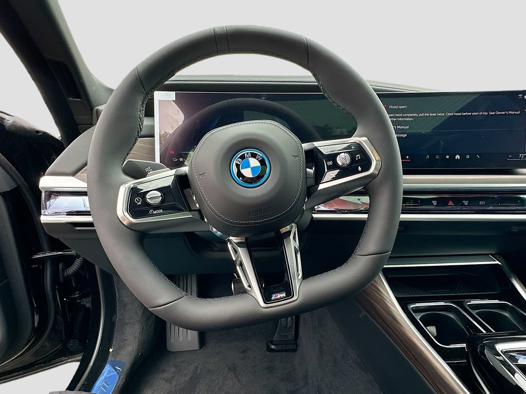 New 2026 BMW i7 xDrive60 w/ Premium Package AWD/4WD image 11