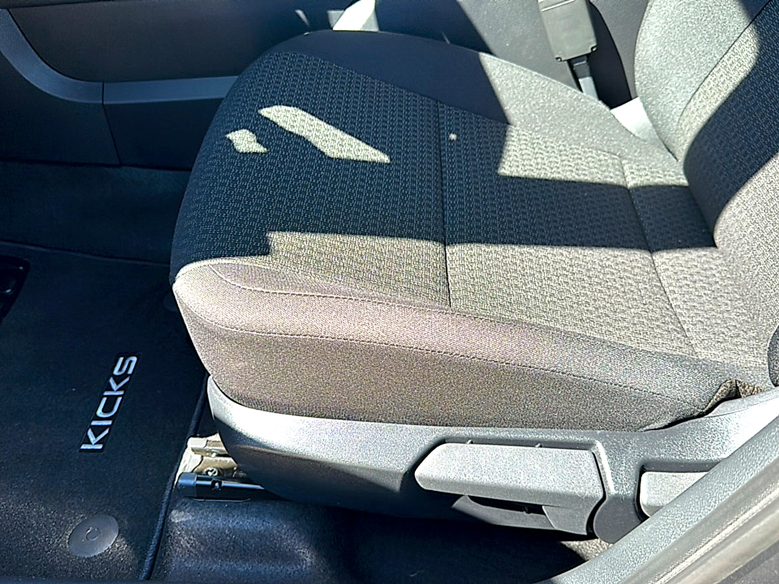 New 2026 Nissan Kicks S image 12