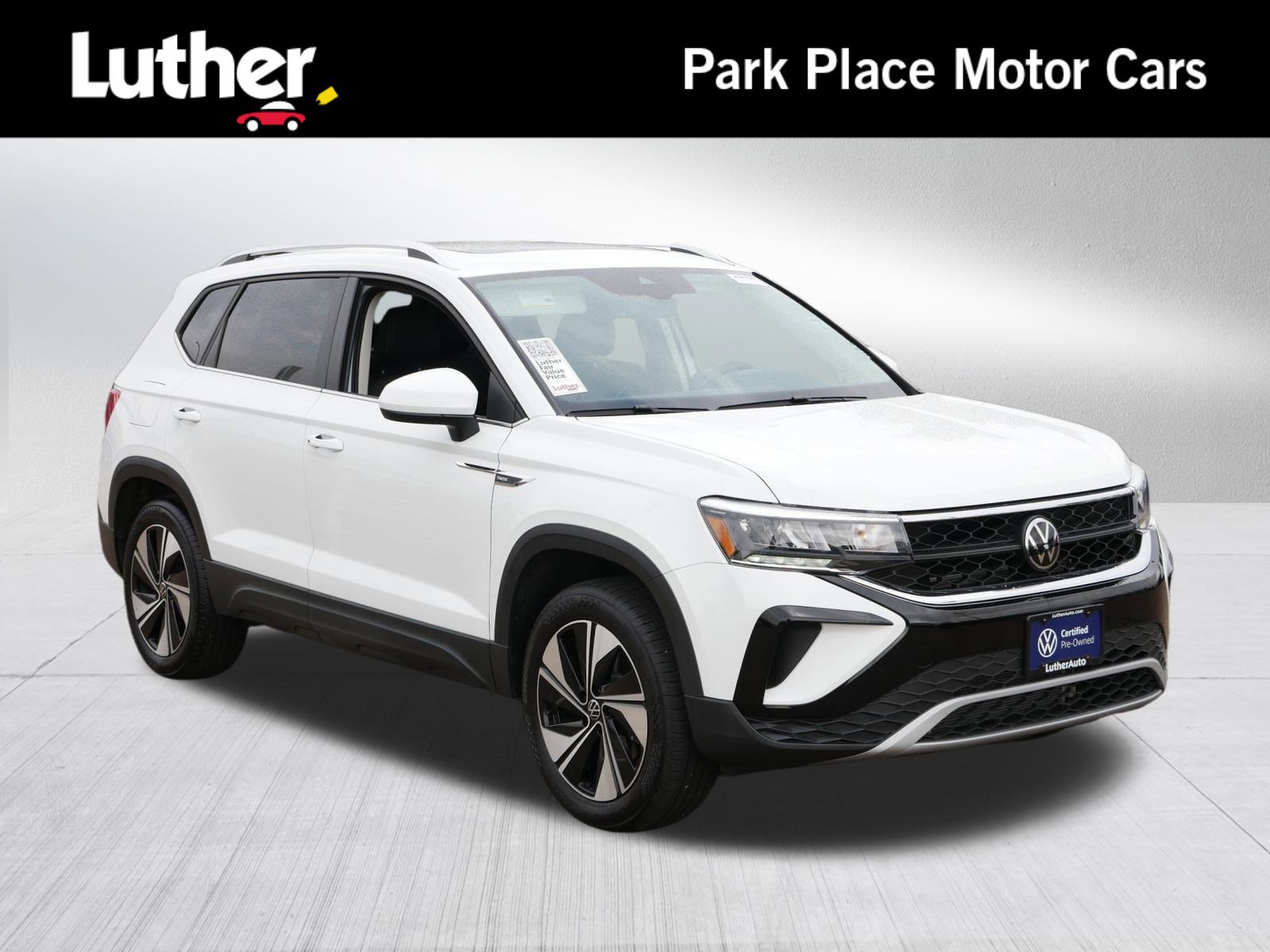 Used 2024 Volkswagen Taos SE w/ Panoramic Sunroof Package