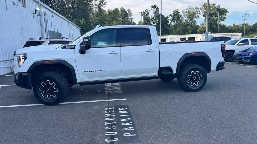 Used 2025 GMC Sierra 2500 AT4X AWD/4WD image 4