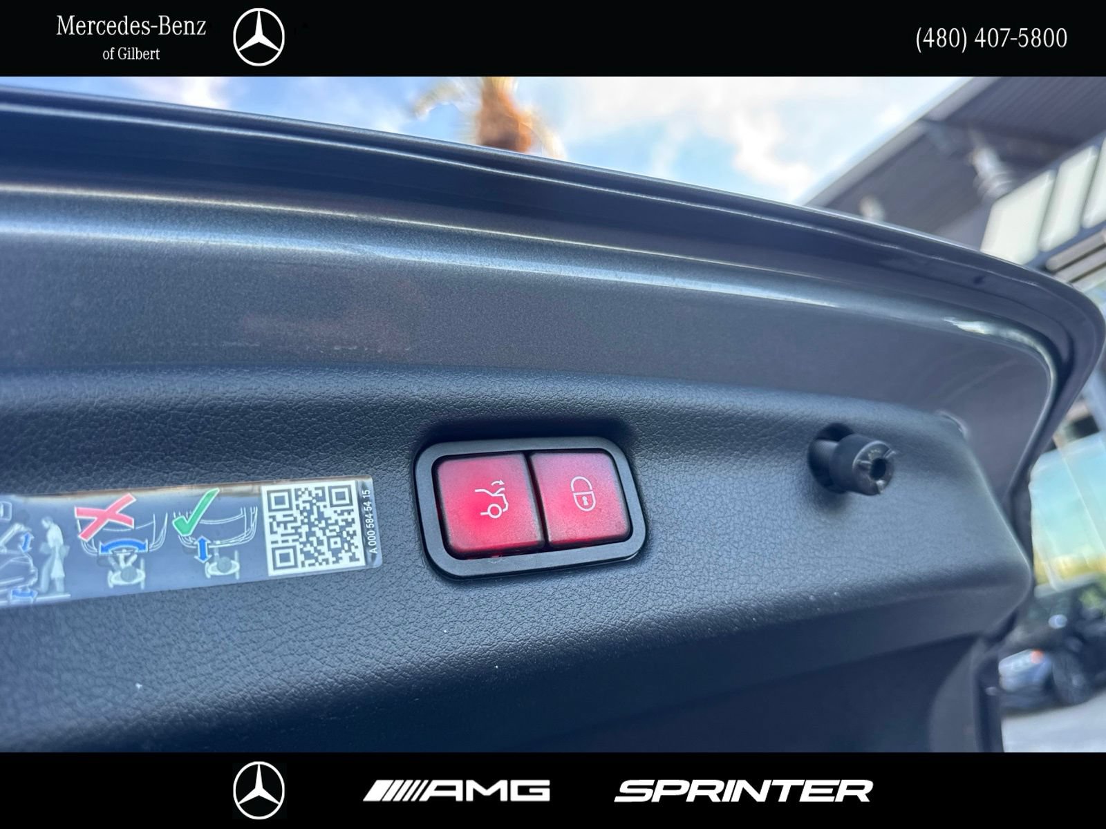 Used 2025 Mercedes-Benz C 300 Sedan w/ Exclusive Trim Package image 8