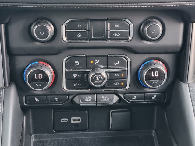 Used 2023 Chevrolet Suburban LT image 16