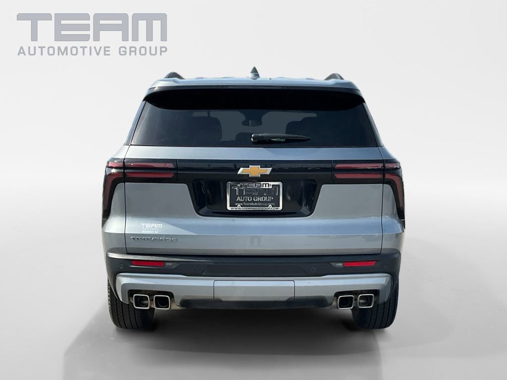 Used 2025 Chevrolet Traverse LT image 6