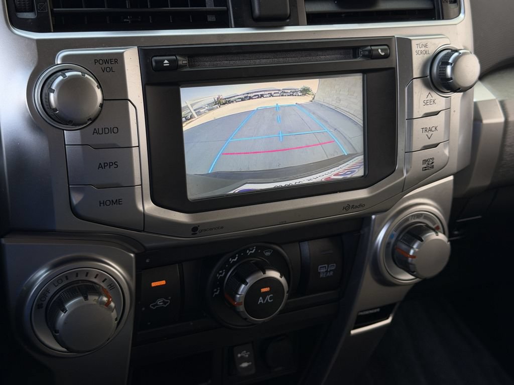 Used 2015 Toyota 4Runner SR5 AWD/4WD image 18