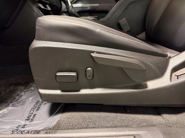 Used 2022 Chevrolet Colorado Z71 AWD/4WD image 12