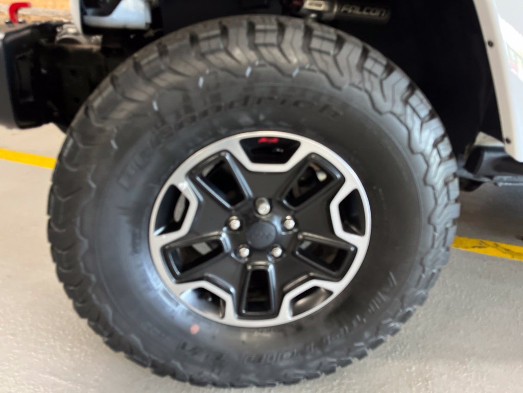 Used 2017 Jeep Wrangler Rubicon AWD/4WD image 4