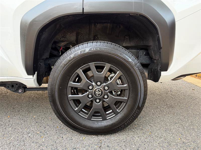 Used 2025 Toyota 4Runner SR5 AWD/4WD image 16