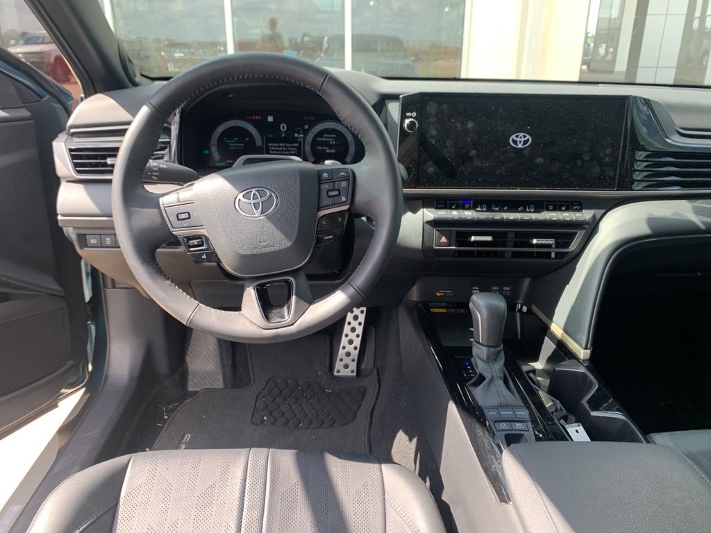 Used 2025 Toyota Camry XSE image 10