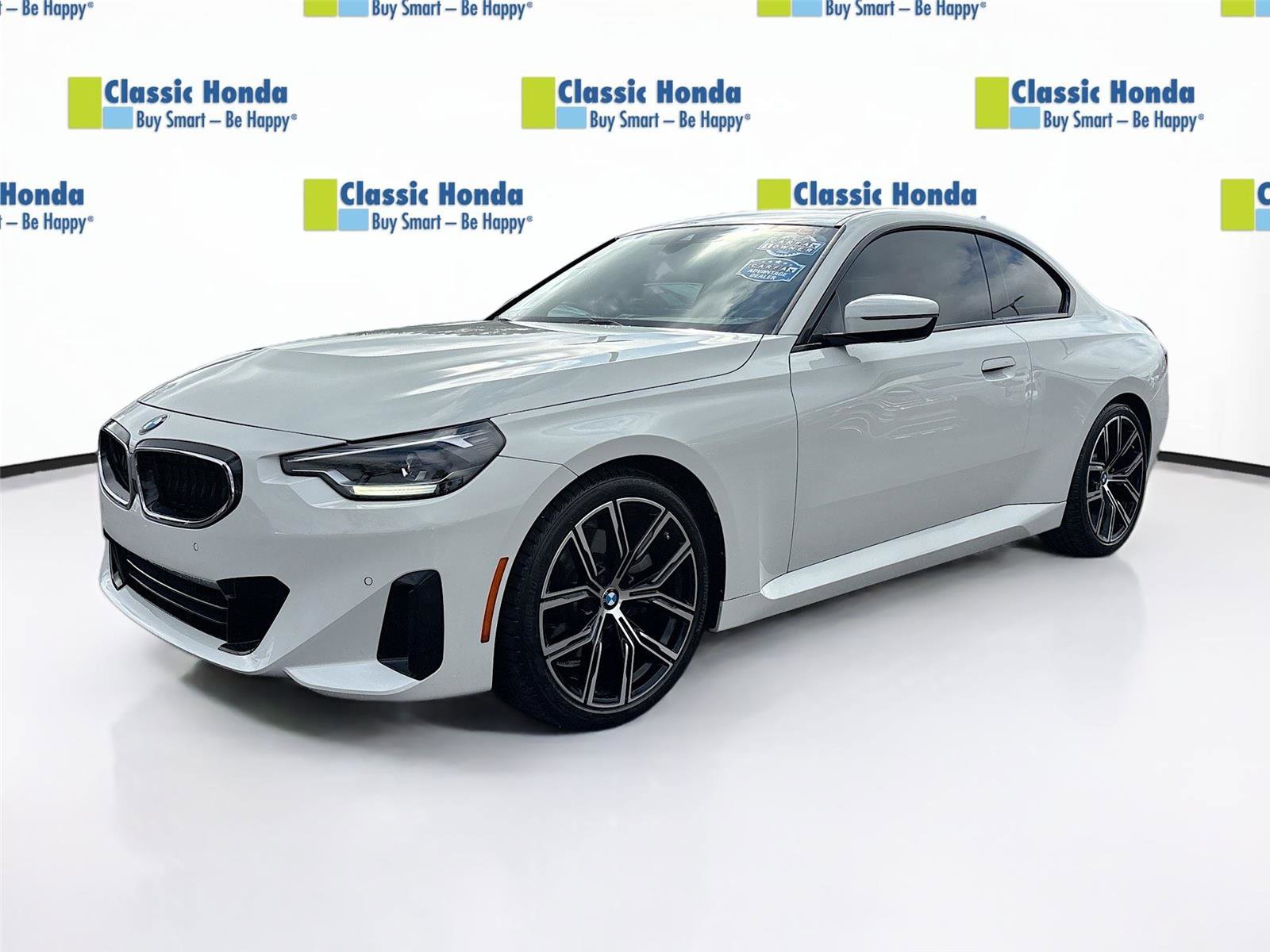 Used 2024 BMW 230i Coupe w/ Convenience Package image 3