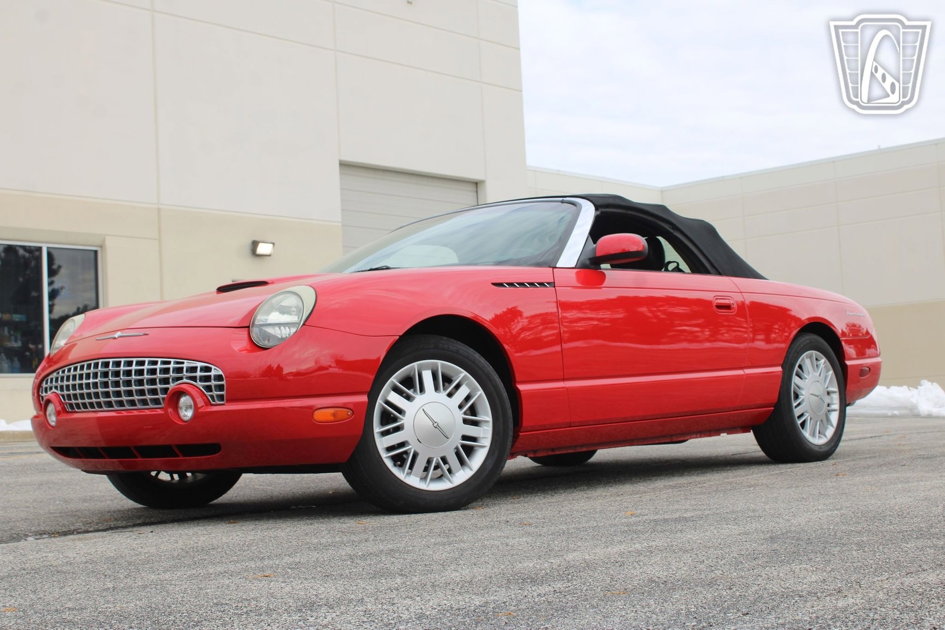 Used 2002 Ford Thunderbird image 3