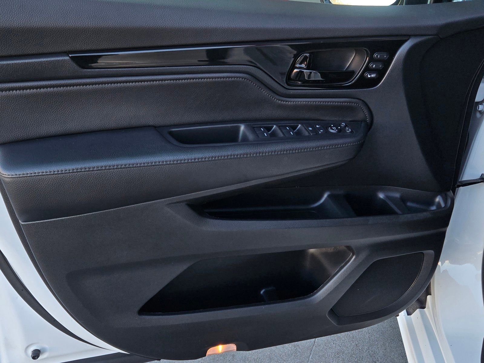 Used 2022 Honda Odyssey Elite image 8