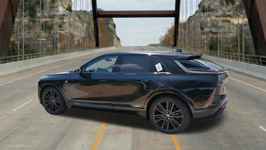 New 2026 Cadillac Lyriq V image 8