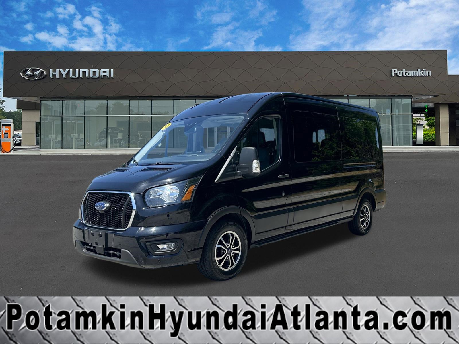 Used 2023 Ford Transit 350 XLT RWD image 1