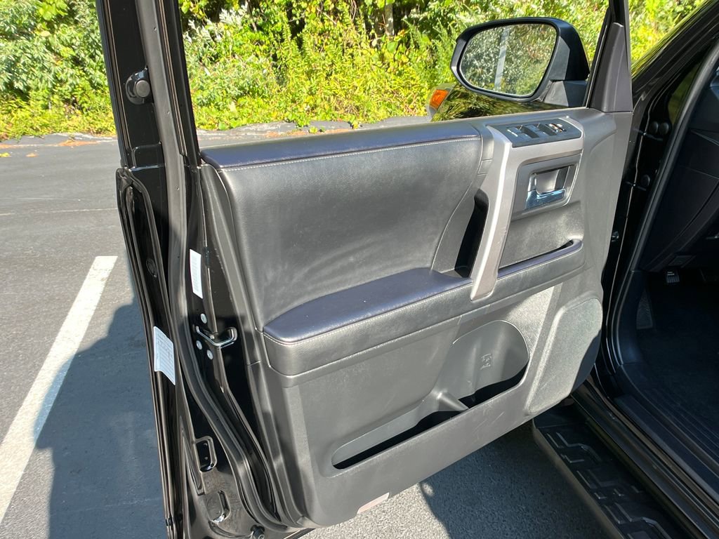 Used 2024 Toyota 4Runner SR5 image 12