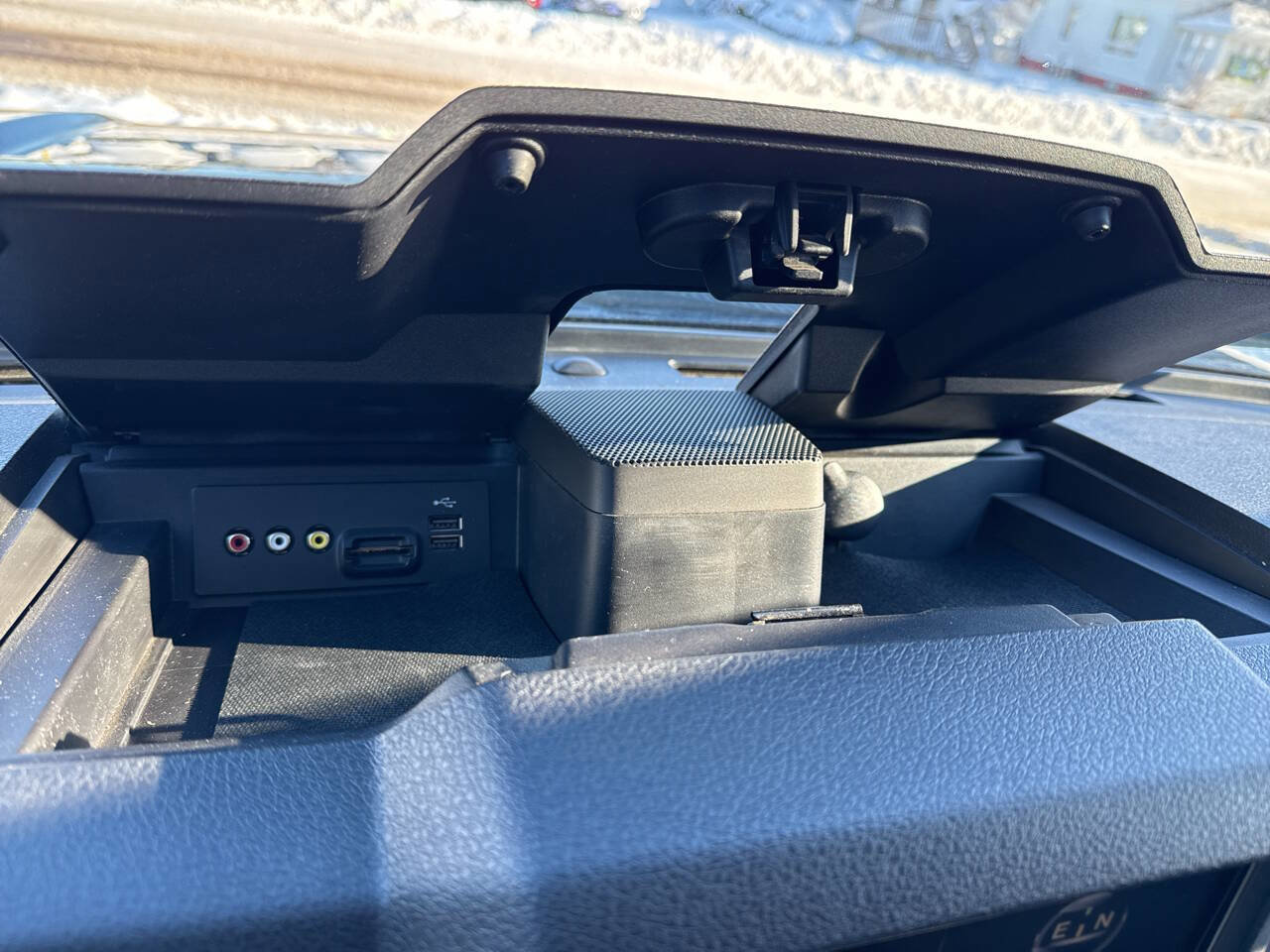 Used 2016 Ford F350 Lariat w/ Chrome Package image 20