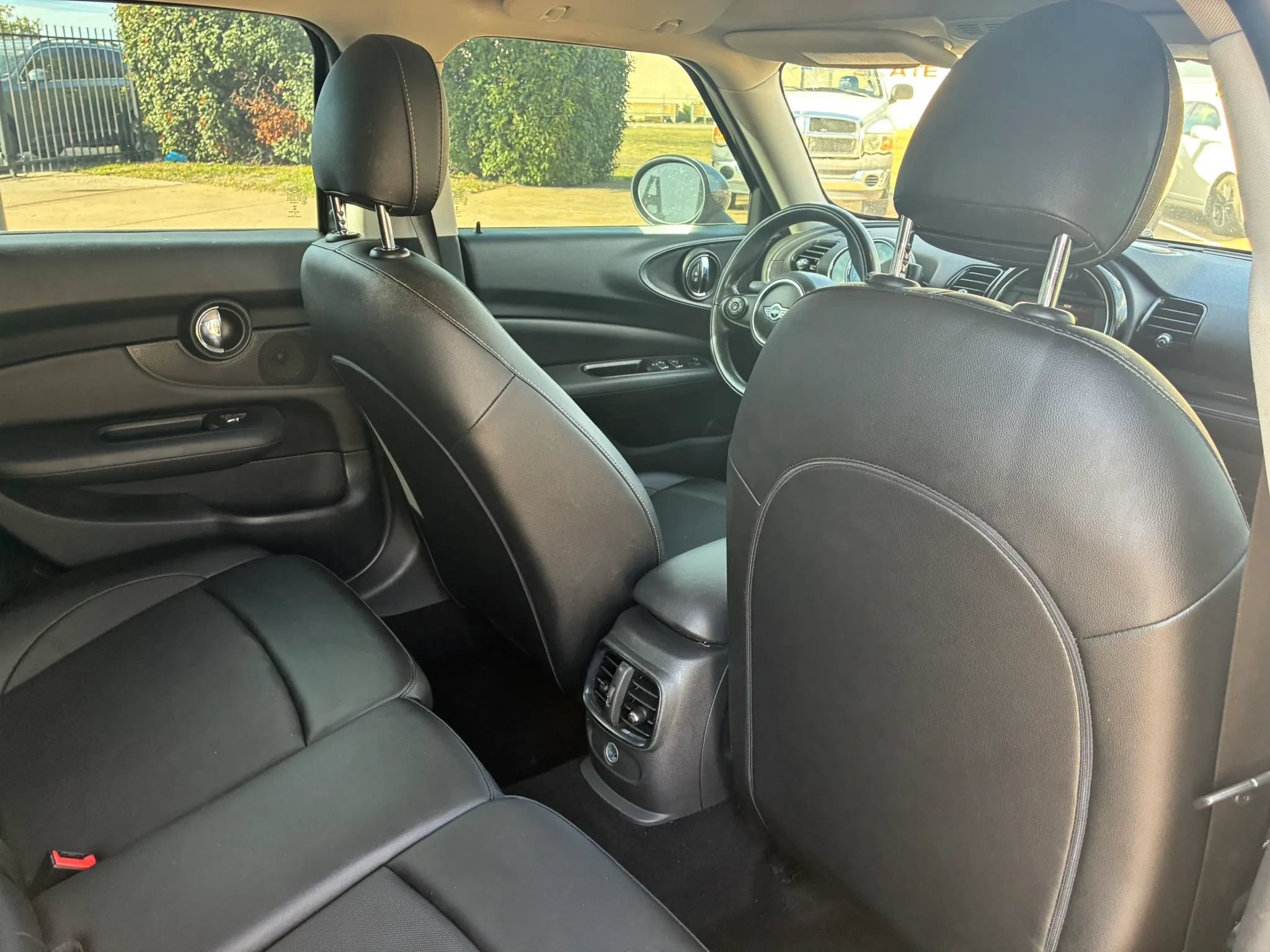 Used 2017 MINI Cooper Clubman ALL4 AWD/4WD image 17