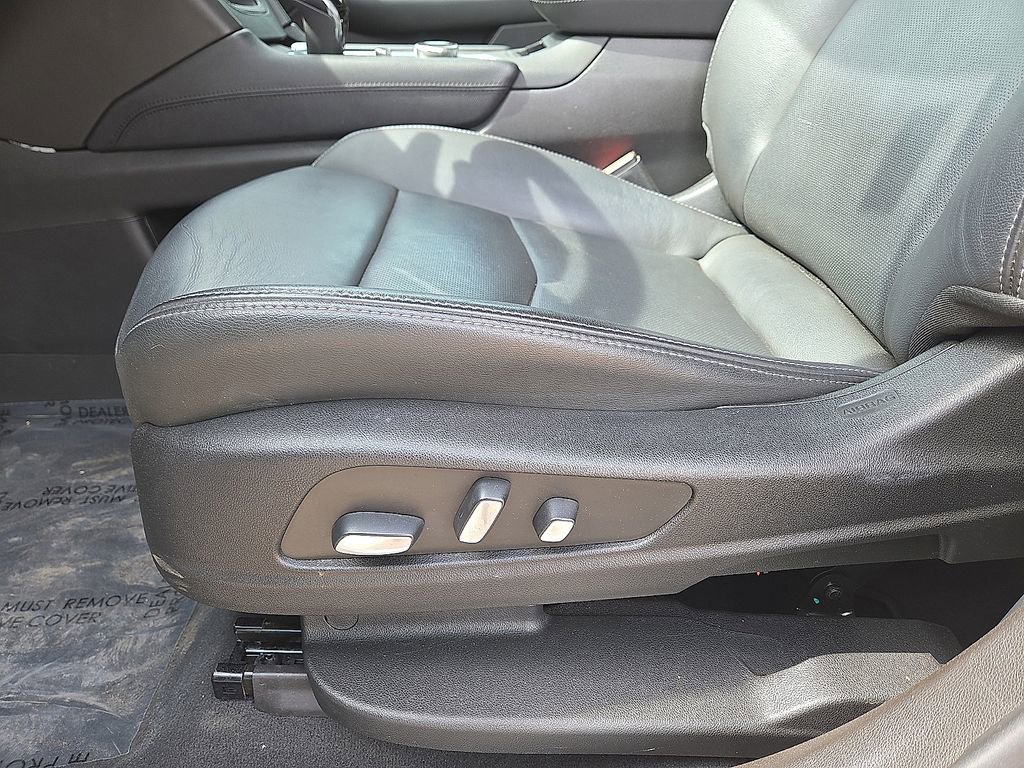 Used 2023 Cadillac XT6 Premium Luxury image 25