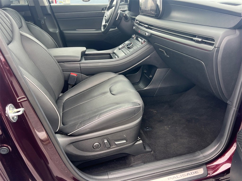 Certified 2024 Hyundai Palisade Limited image 13