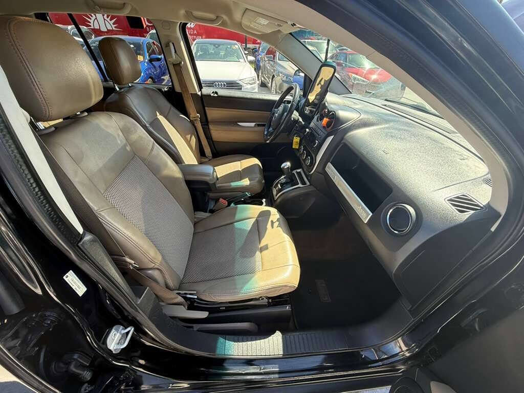 Used 2014 Jeep Compass Latitude image 10