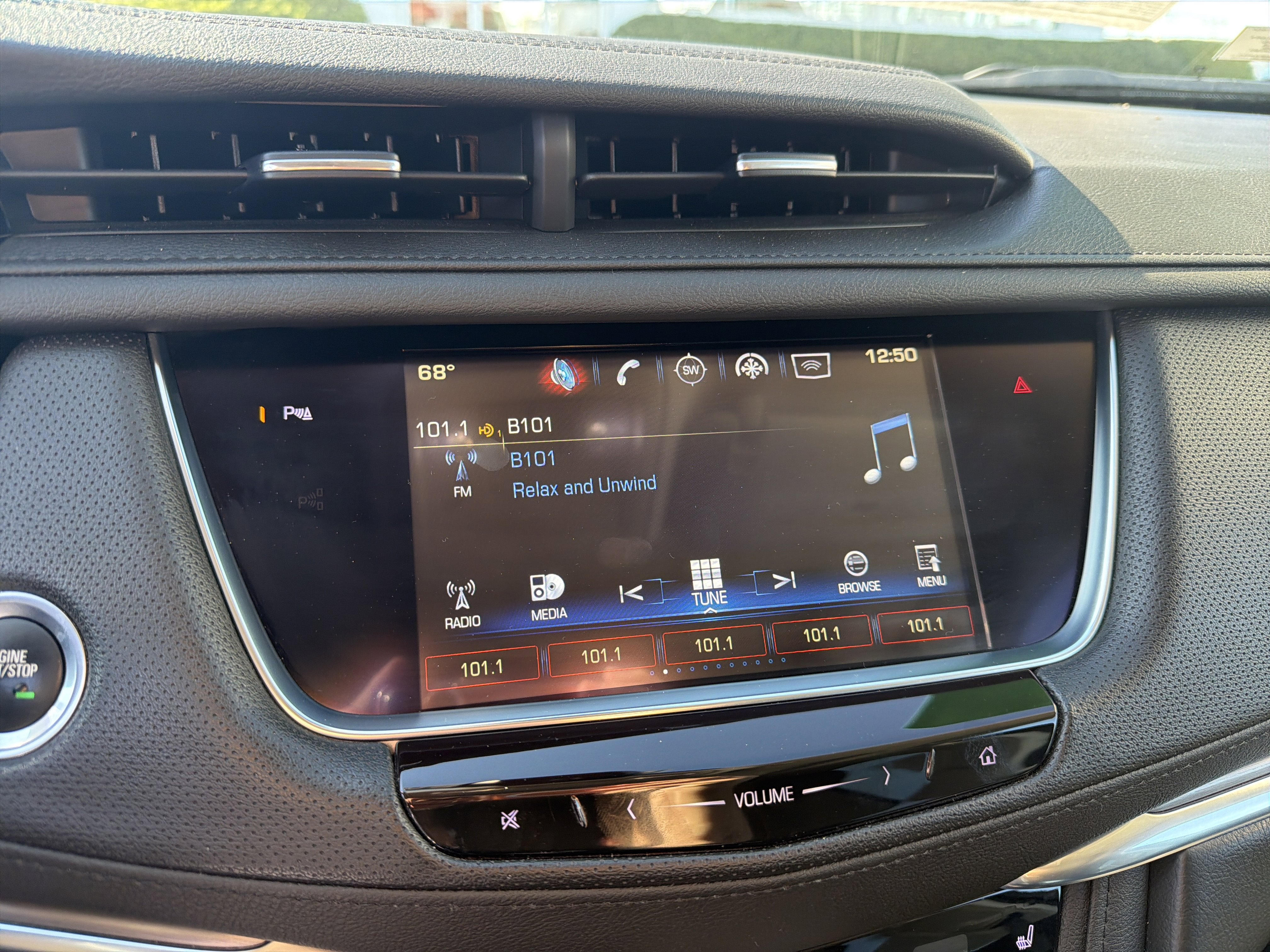 Used 2018 Cadillac XT5 Luxury w/ Driver Awareness Package image 15