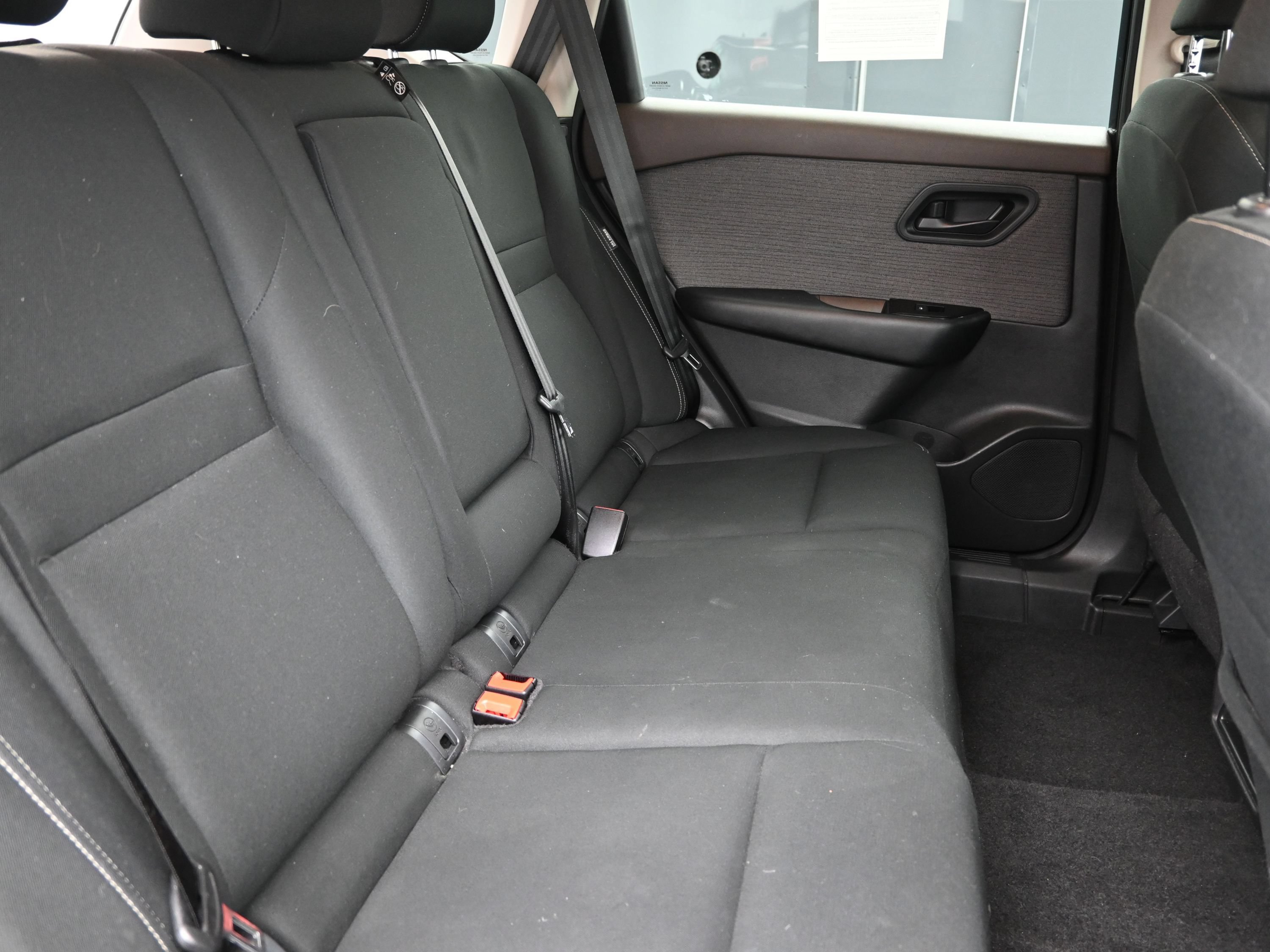 Used 2023 Nissan Rogue S AWD/4WD image 25