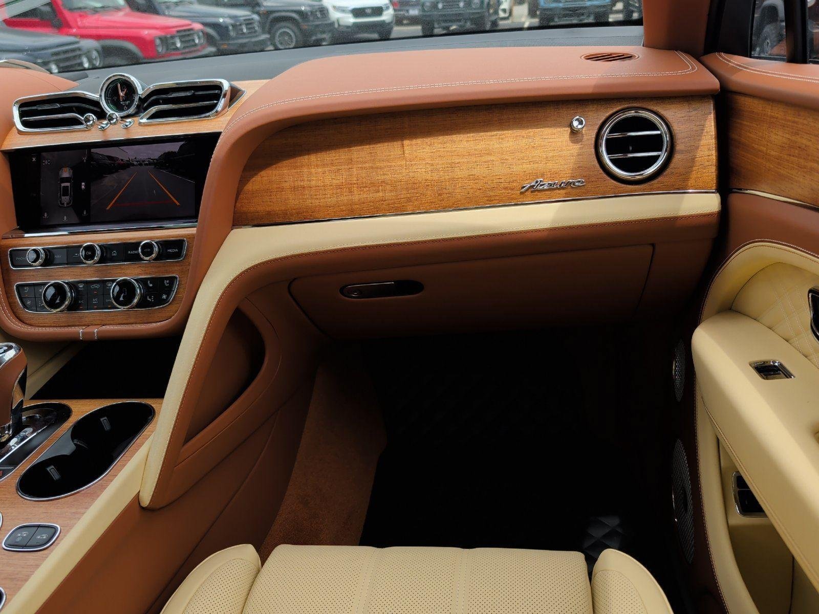 New 2026 Bentley Bentayga Extended Wheelbase AWD/4WD image 11