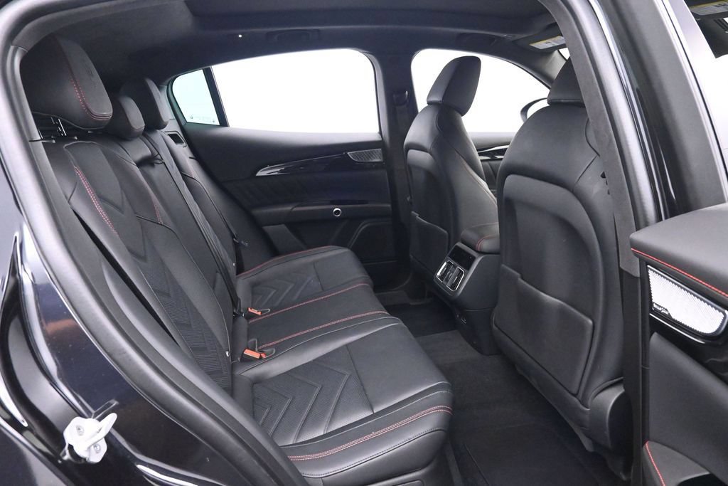 Used 2023 Maserati Grecale Modena AWD/4WD image 21