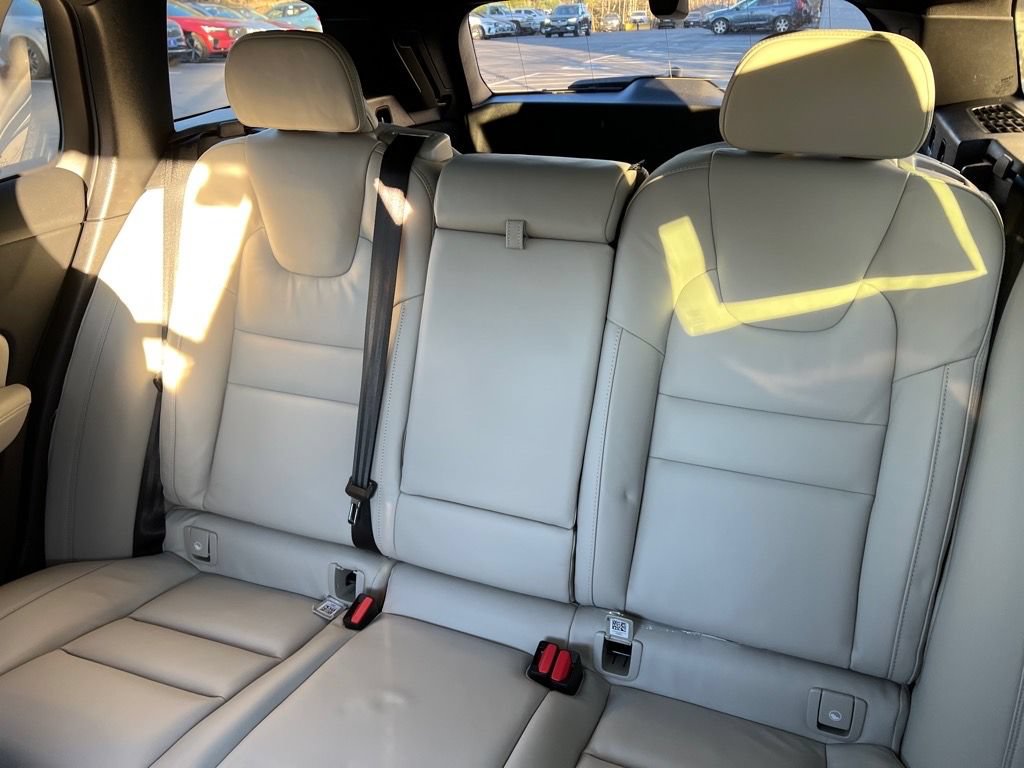 New 2026 Volvo V60 B5 Cross Country Ultra w/ Protection Package Premier AWD/4WD image 22