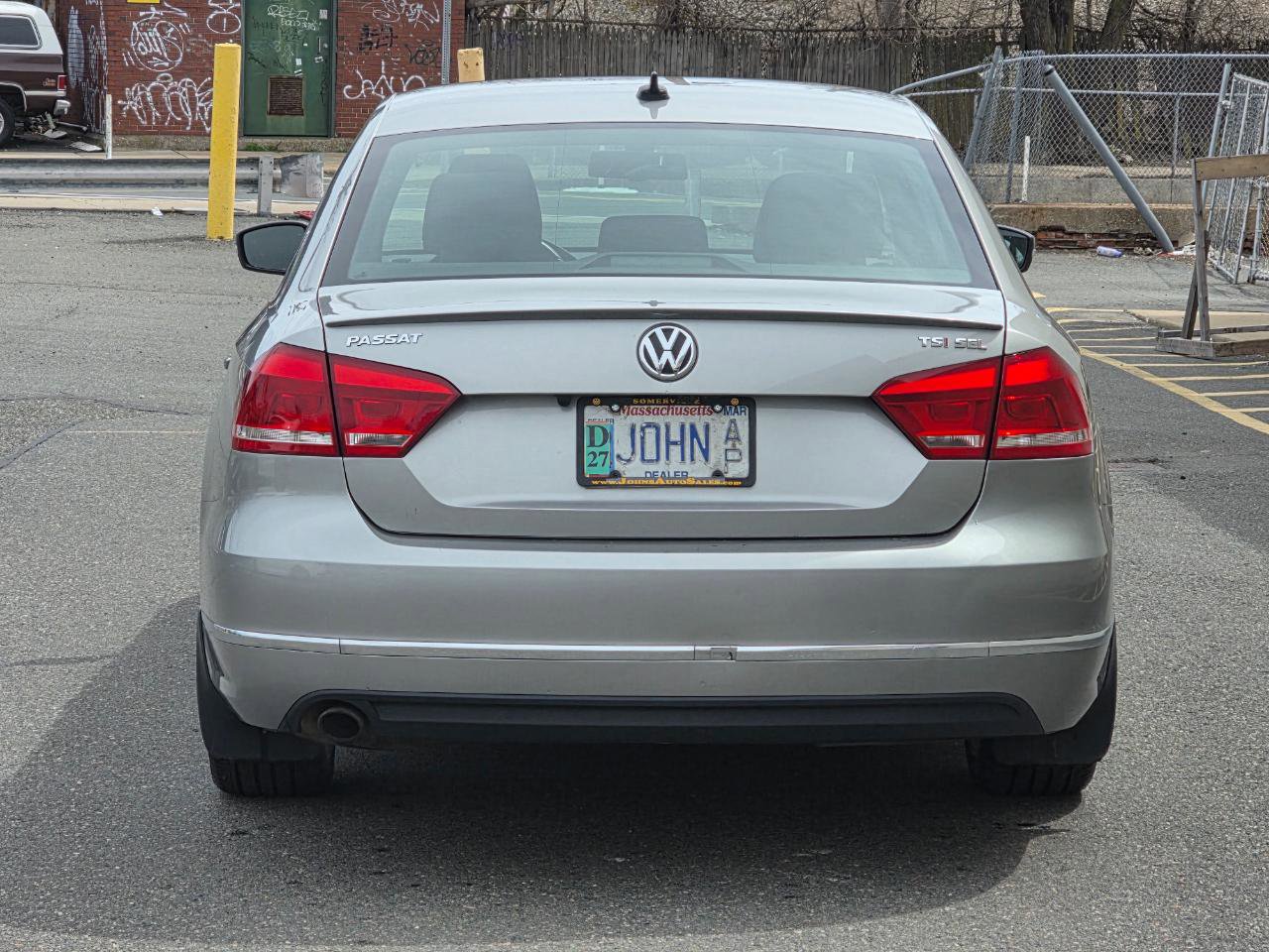 Used 2014 Volkswagen Passat 1.8T SEL Premium FWD image 6