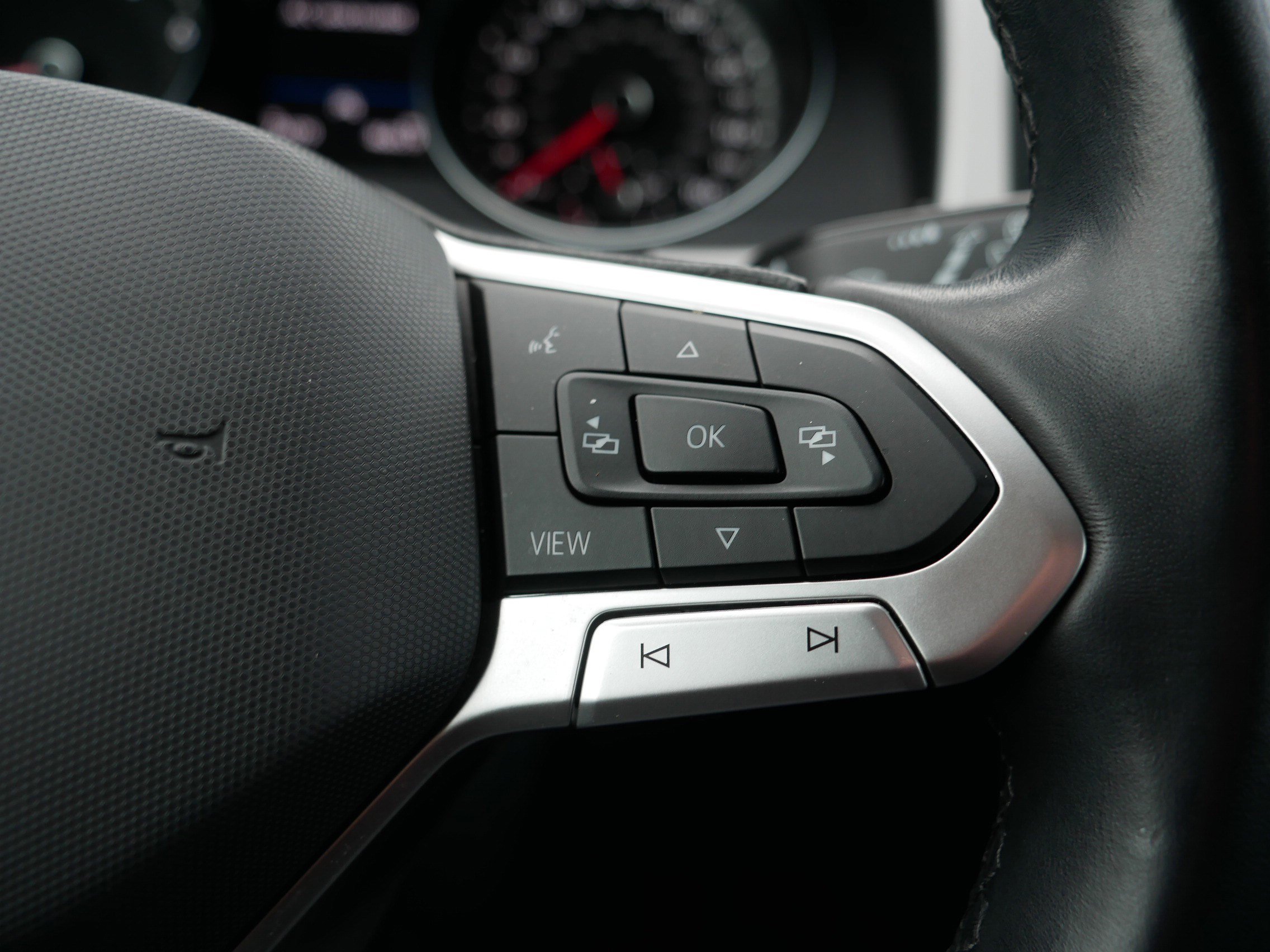 Used 2021 Volkswagen Atlas SE image 29