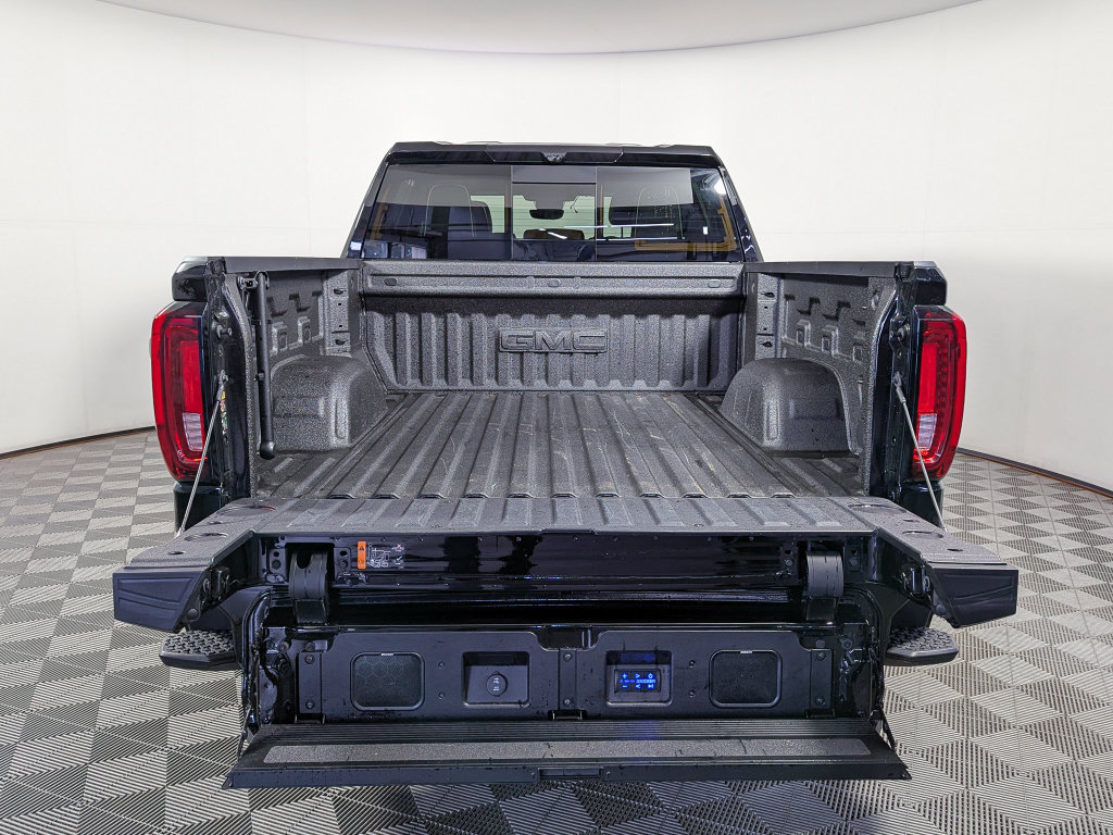 Used 2025 GMC Sierra 1500 Denali Ultimate AWD/4WD image 7