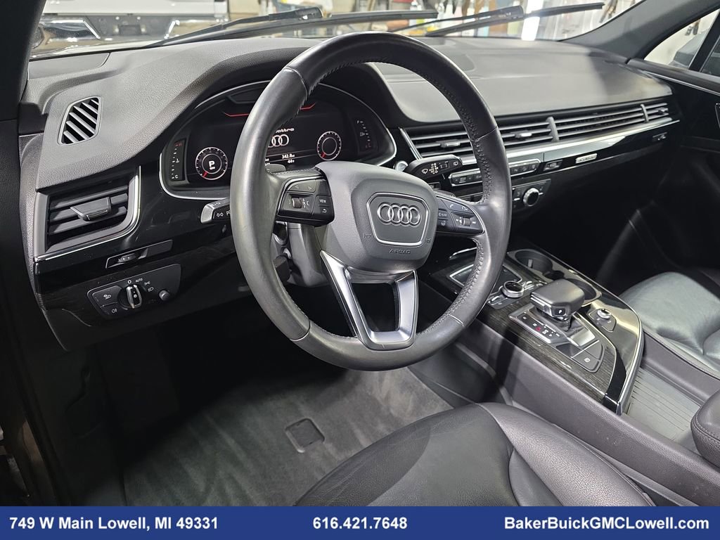 Used 2017 Audi Q7 3.0T Premium Plus w/ Premium Plus Package image 16