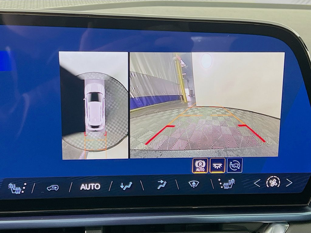 New 2026 Chevrolet Equinox EV LT w/ LPO, All-Weather Mat Package AWD/4WD image 14