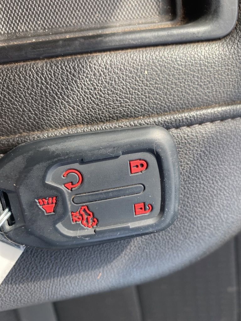 Used 2020 GMC Sierra 1500 Elevation w/ Elevation Value Package image 14