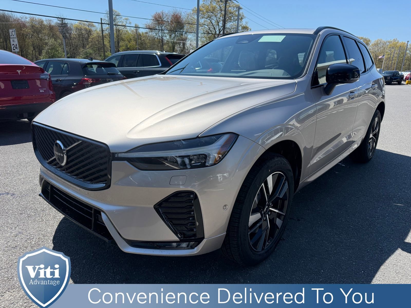 New 2026 Volvo XC60 B5 Plus w/ Protection Package Premier AWD/4WD image 4
