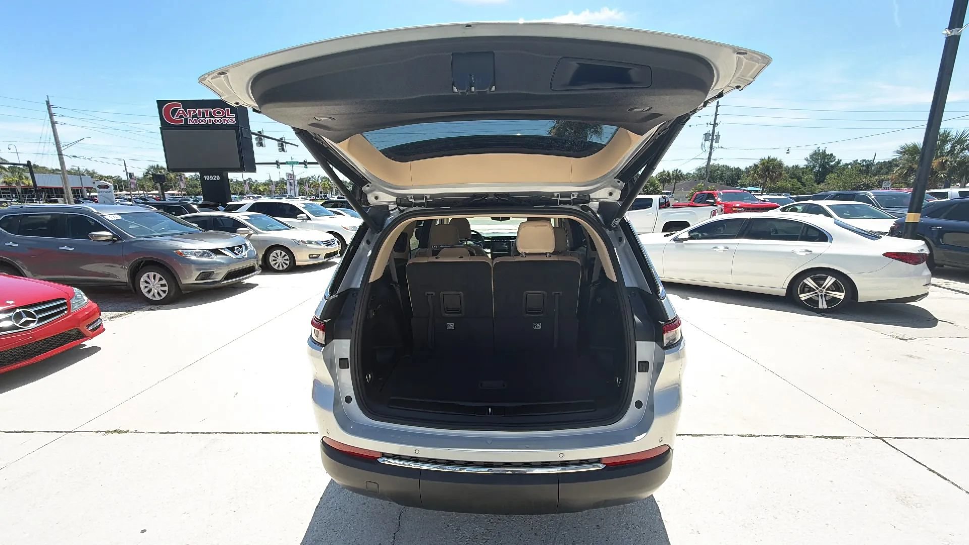 Used 2022 Jeep Grand Cherokee L Limited RWD image 16