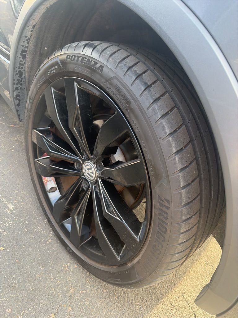 Used 2021 Volkswagen Tiguan SE R-Line image 7