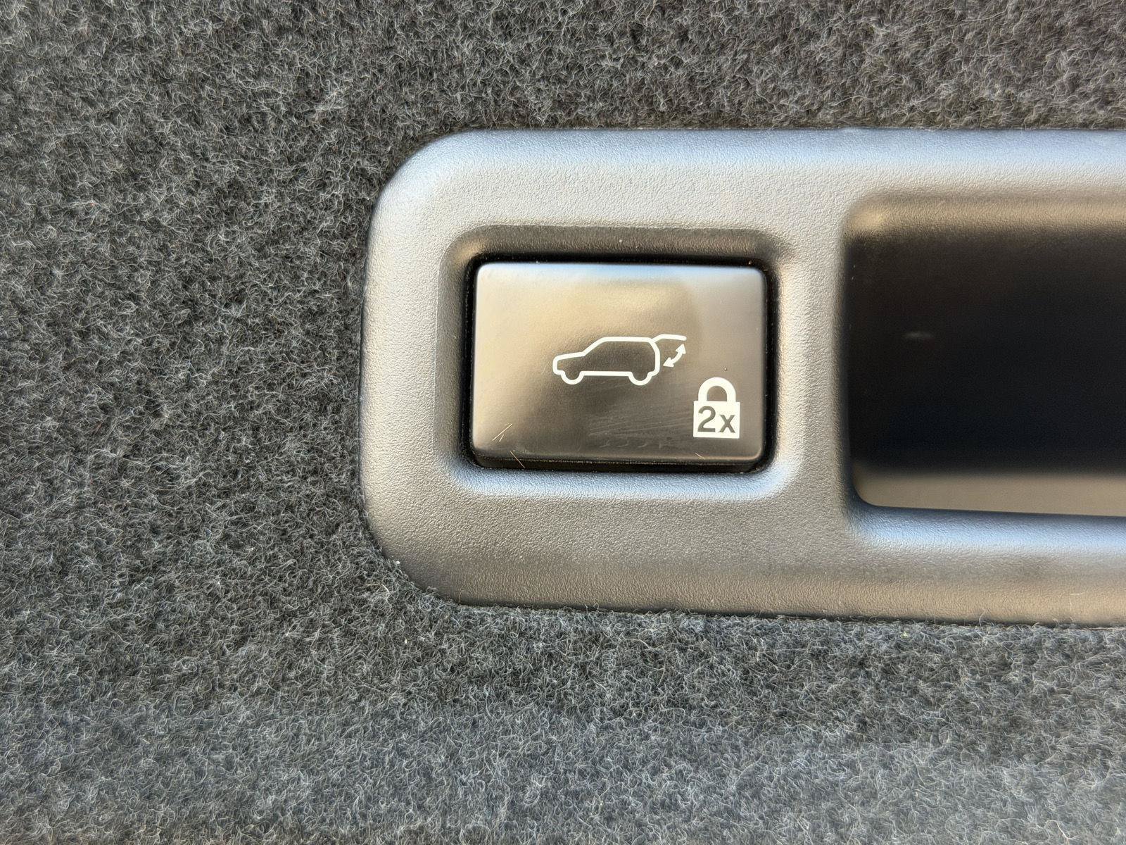 Used 2019 Lexus RX 450hL Luxury w/ Accessory Package AWD/4WD image 43
