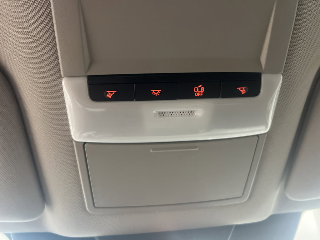 Used 2024 Nissan Pathfinder S image 25