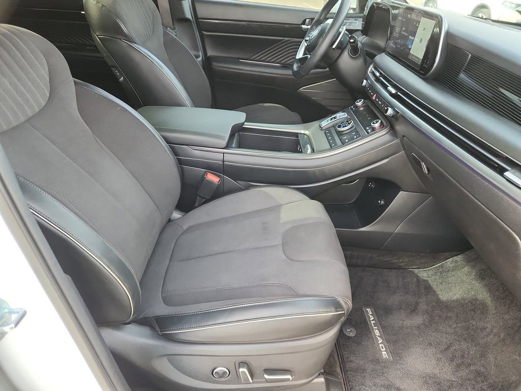 Used 2025 Hyundai Palisade Calligraphy image 18