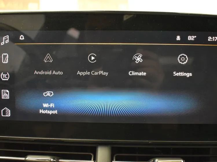 Used 2024 Chevrolet Trax LT w/ Sunroof Package image 31