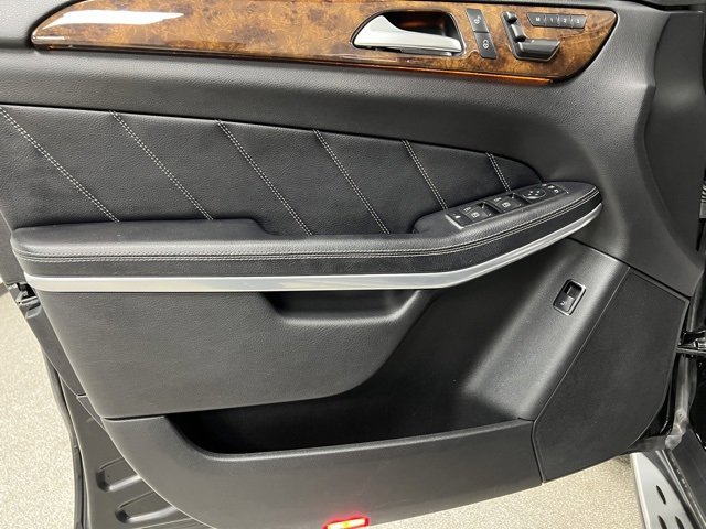 Used 2014 Mercedes-Benz GL 550 4MATIC image 26