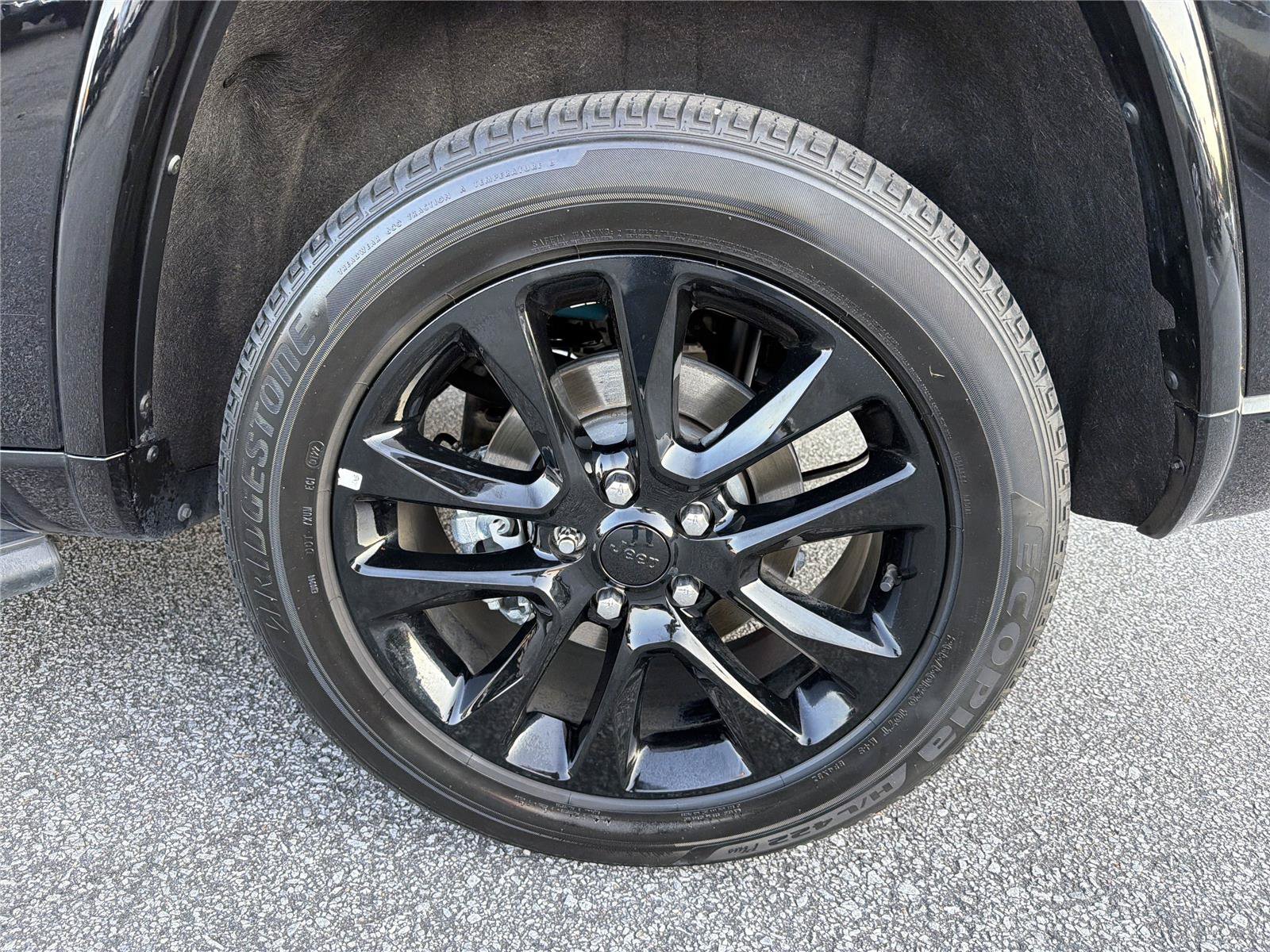 Used 2022 Jeep Grand Cherokee Laredo X AWD/4WD image 19