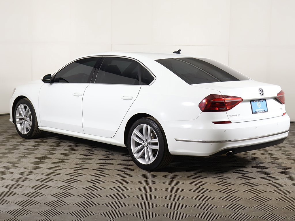 Used 2018 Volkswagen Passat 2.0T SE image 10