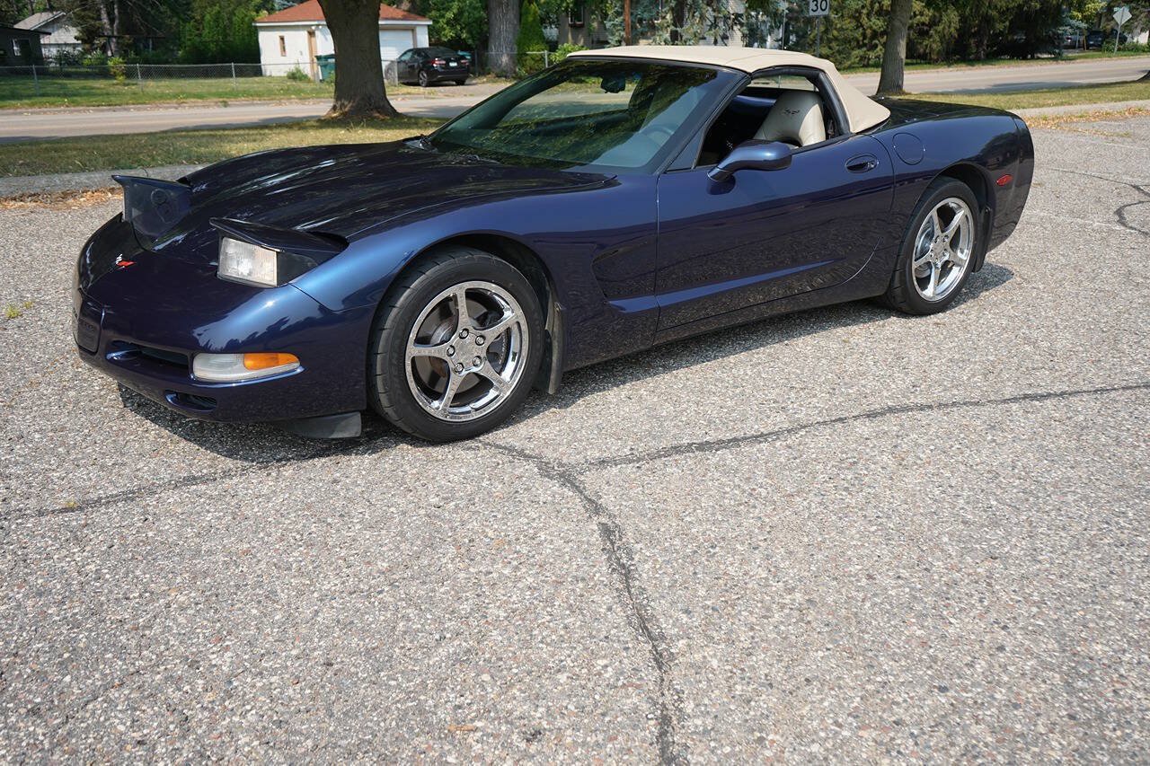 Used 2000 Chevrolet Corvette Convertible RWD image 15