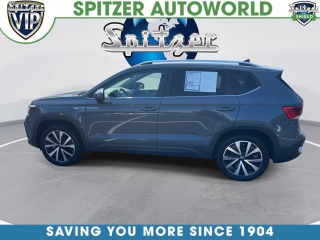 Used 2023 Volkswagen Taos SE w/ Panoramic Sunroof Package AWD/4WD image 6