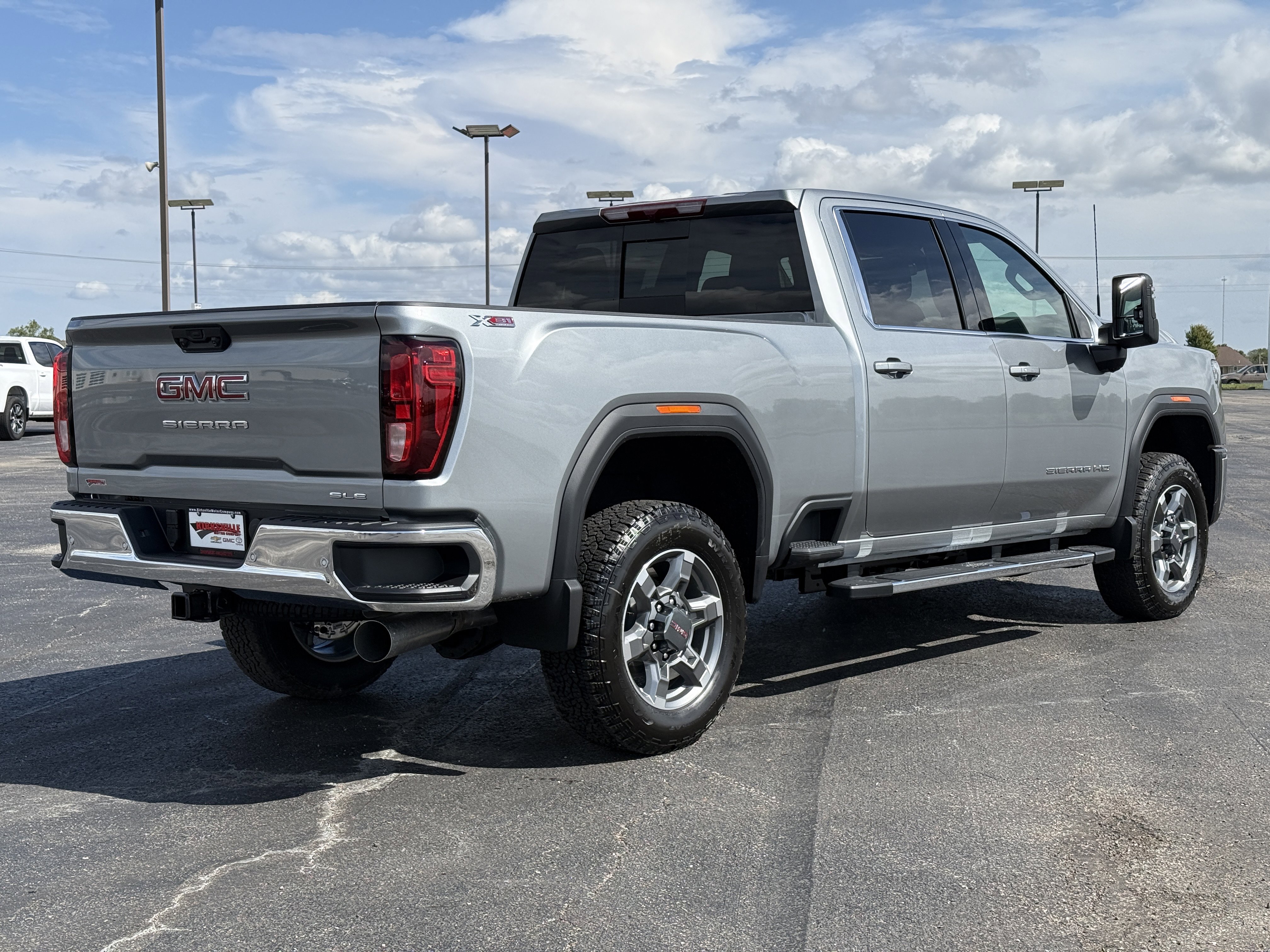 New 2026 GMC Sierra 3500 SLE w/ SLE Value Package image 3