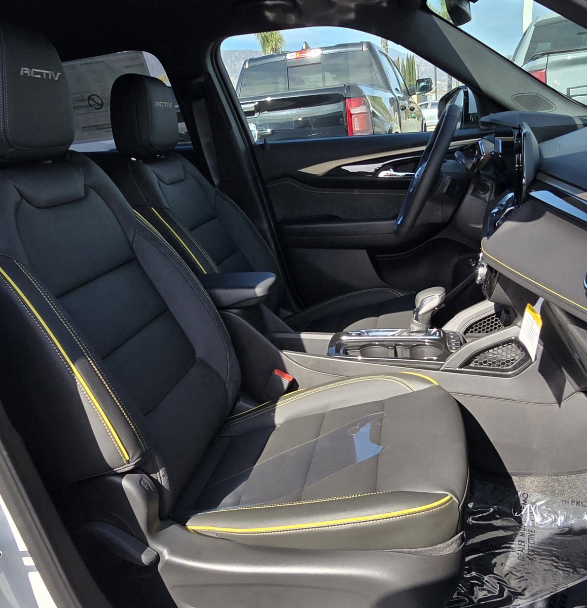 Used 2025 Chevrolet TrailBlazer ACTIV w/ Convenience Package FWD image 11