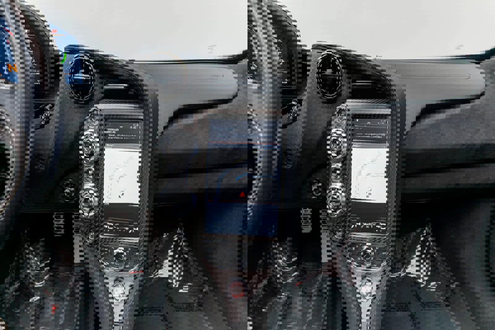 Used 2023 McLaren 720S Spider image 10