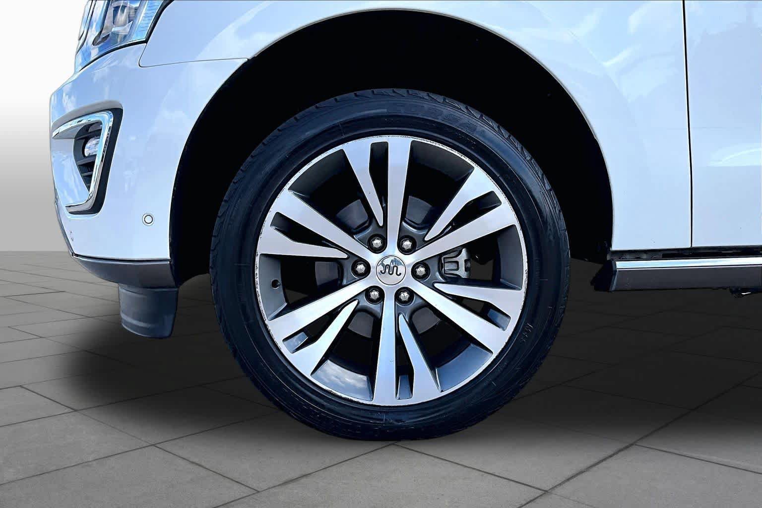 Used 2021 Ford Expedition Max King Ranch AWD/4WD image 11
